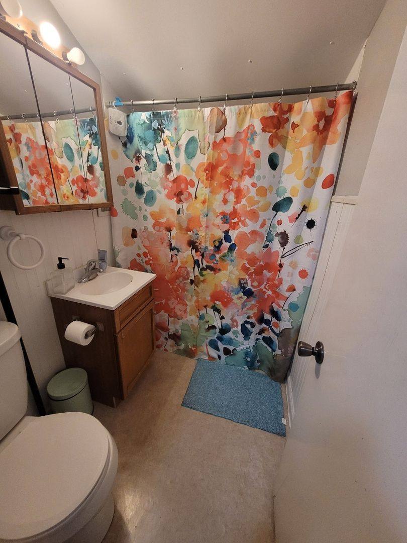 Apartment for rent at 1906-1908 Agnes St, Eau Claire, WI 54701