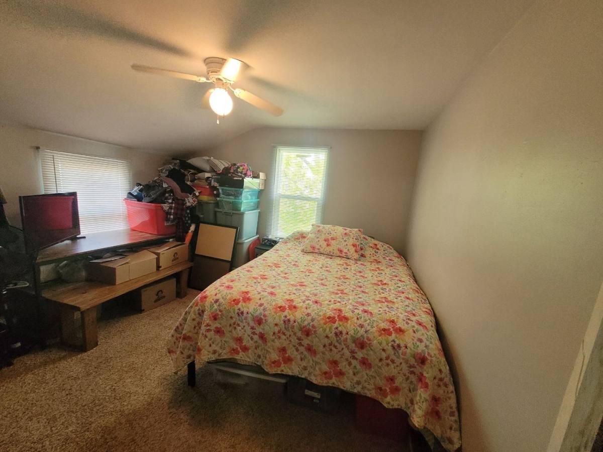 Apartment for rent at 1906-1908 Agnes St, Eau Claire, WI 54701
