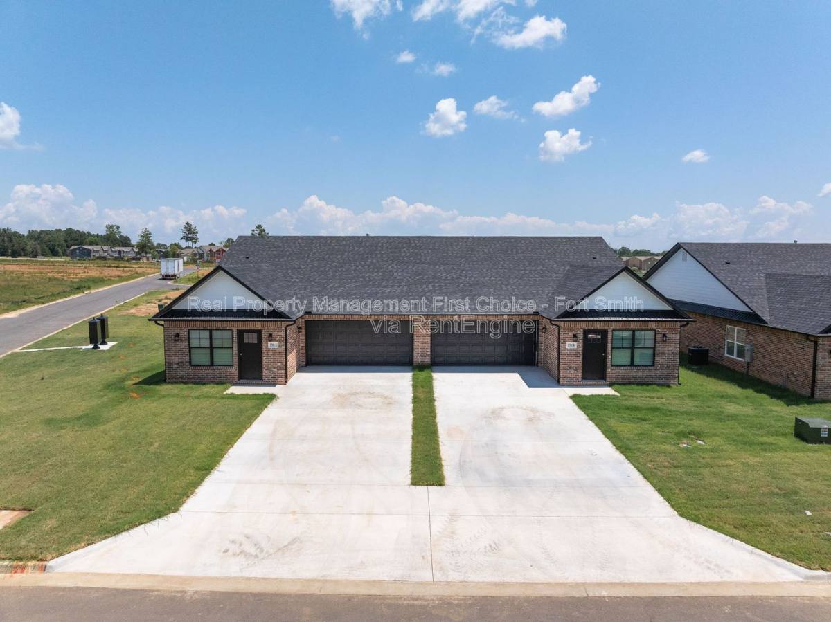 Apartment for rent at 8725 Cantera Dr #B, Fort Smith, AR 72916