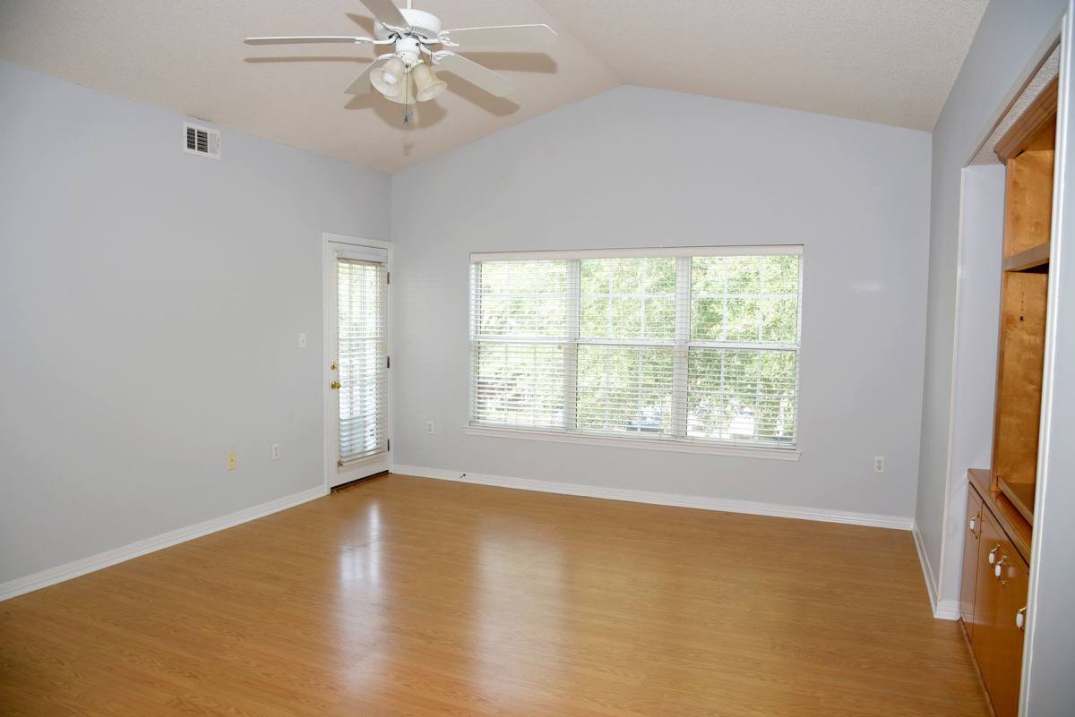 Condo for rent at 1501 N Partin Dr, Niceville, FL 32578
