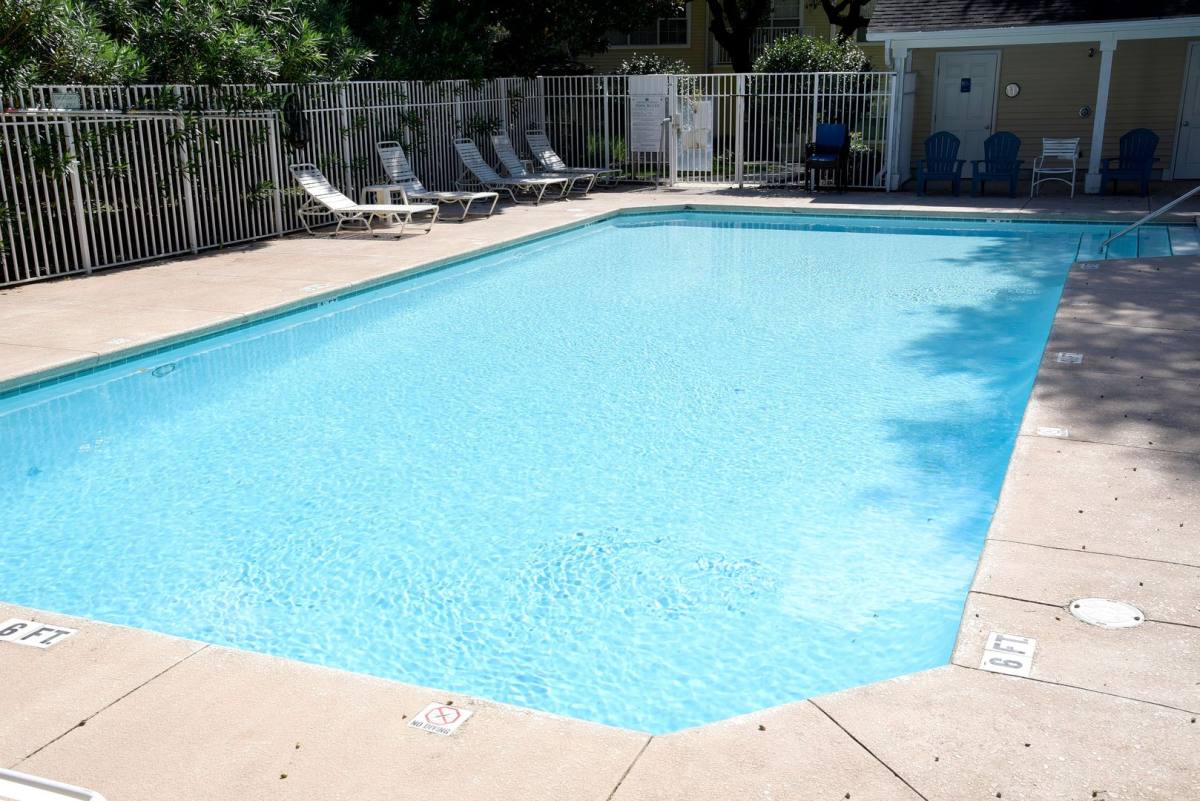 Condo for rent at 1501 N Partin Dr, Niceville, FL 32578