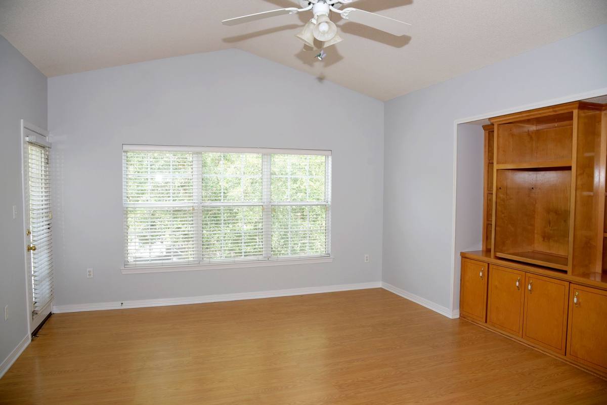 Condo for rent at 1501 N Partin Dr, Niceville, FL 32578