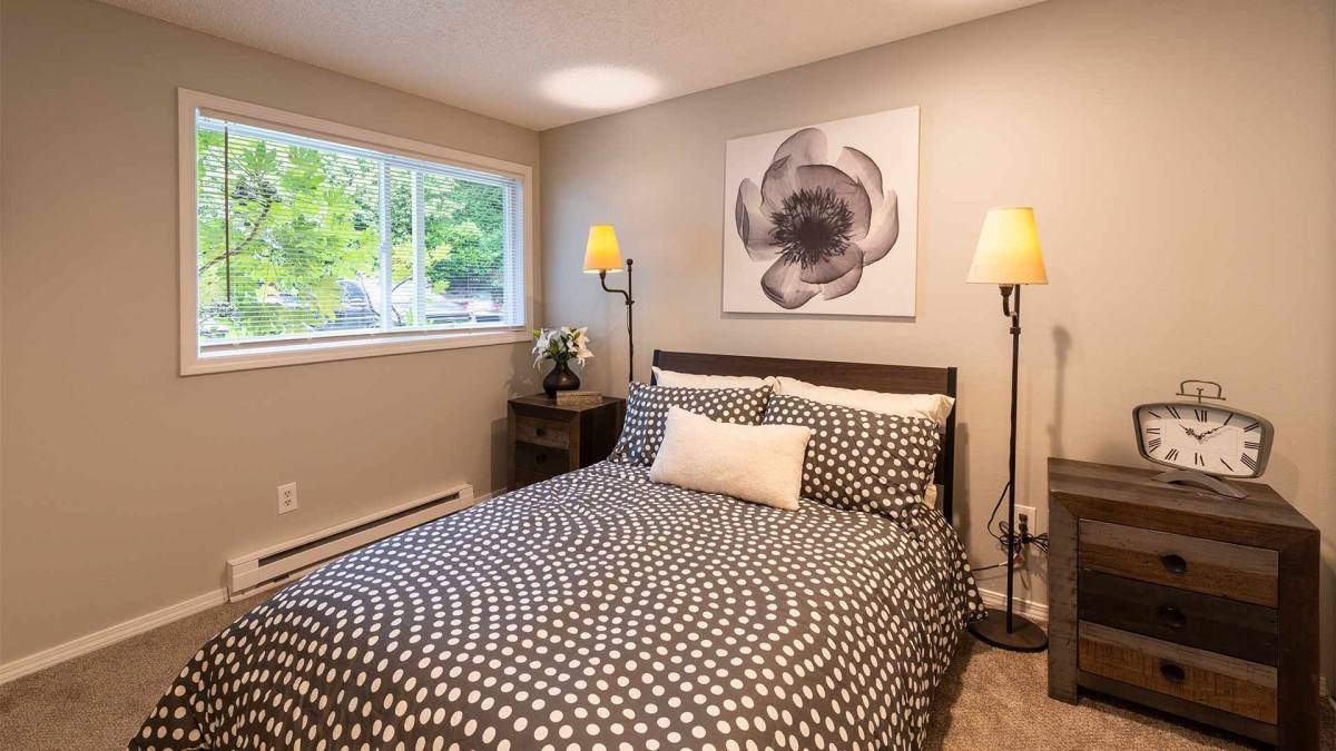 Apartment for rent at 10014 5th Ave NE, Seattle, WA 98125