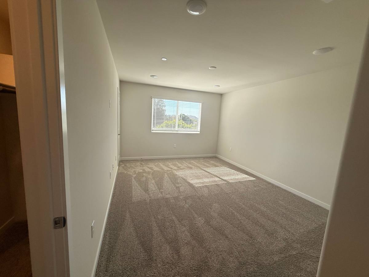 Townhouse for rent at 9535 Hannah Way, Riverside, CA 92503
