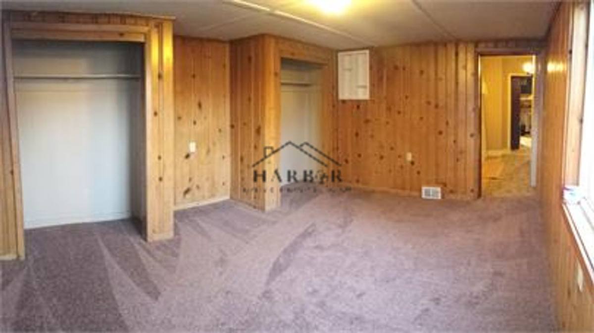 Apartment for rent at 322 6th St SE #1, Rochester, MN 55904
