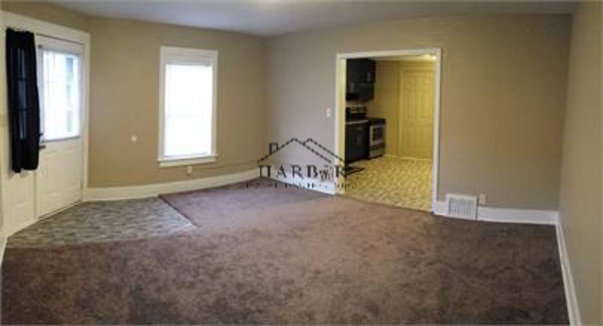 Apartment for rent at 322 6th St SE #1, Rochester, MN 55904