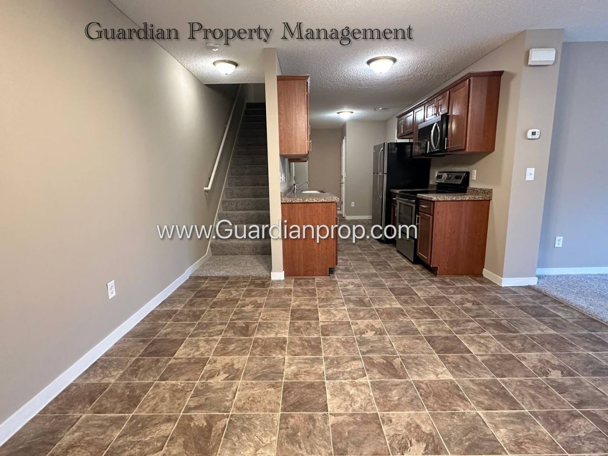 Townhouse for rent at 9927 Vera Cruz Lane N, Minneapolis, MN 55443