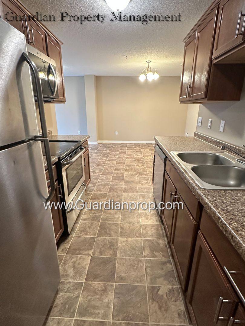 Townhouse for rent at 9927 Vera Cruz Lane N, Minneapolis, MN 55443