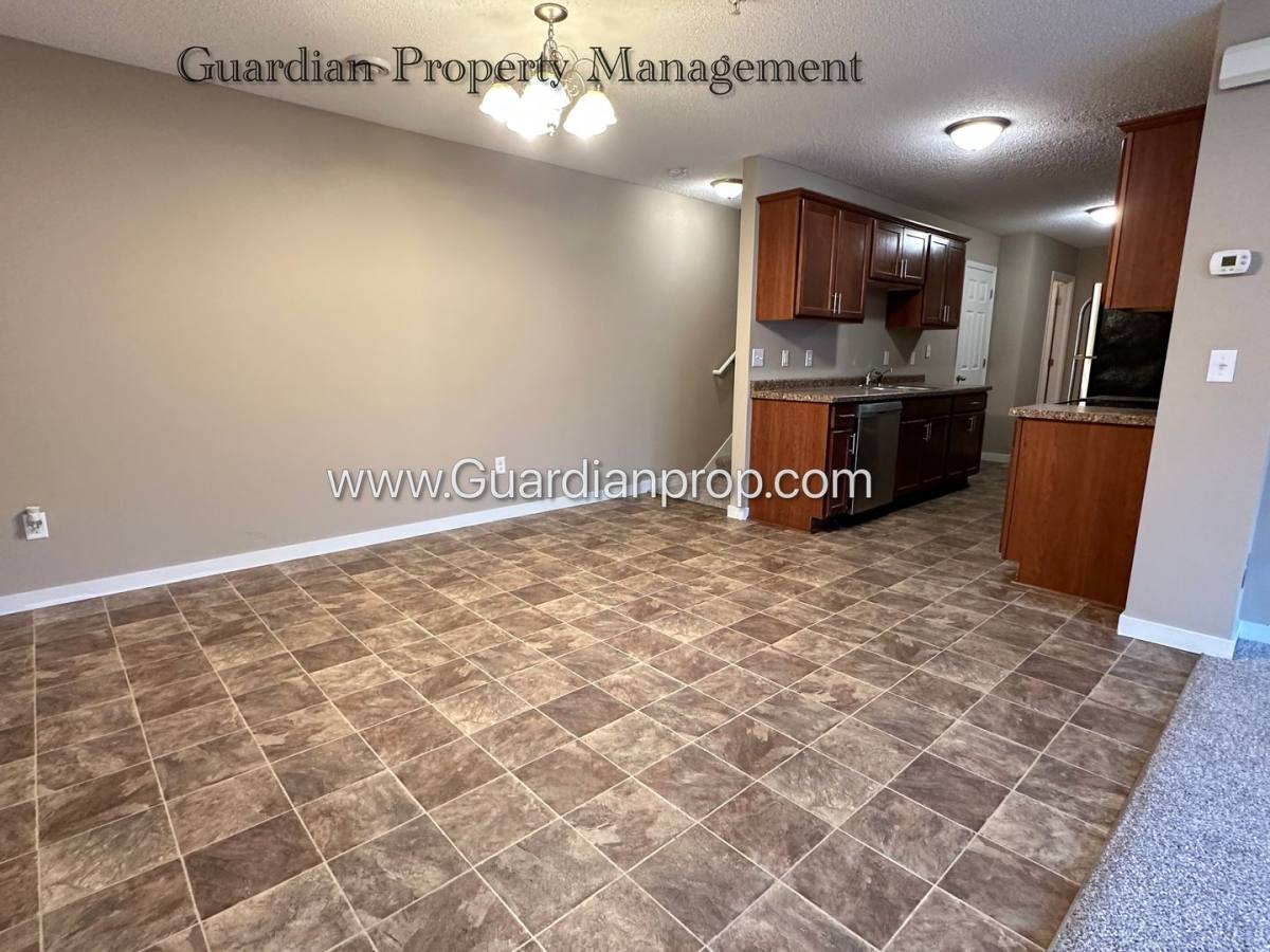 Townhouse for rent at 9927 Vera Cruz Lane N, Minneapolis, MN 55443