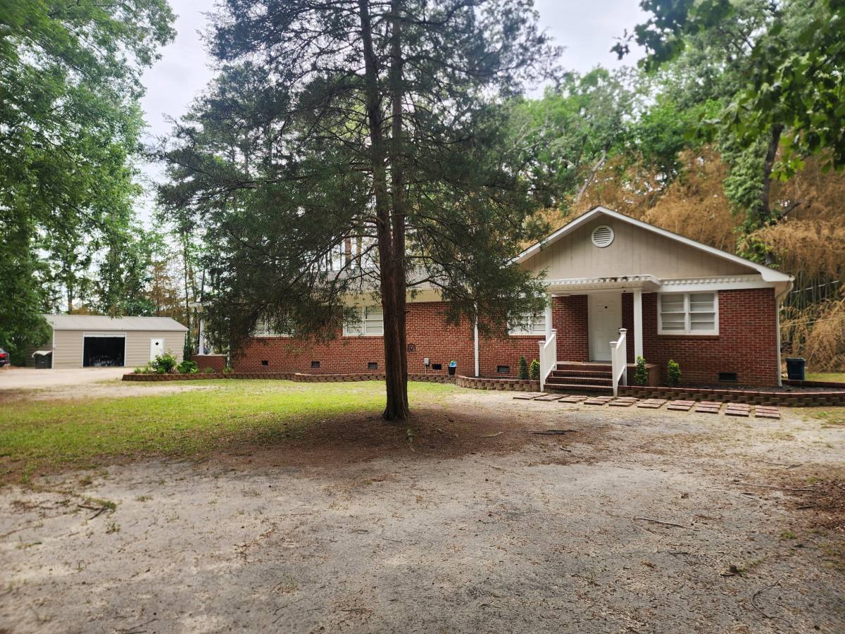 House for rent at 4605 Blanton Rd, Fayetteville, NC 28303