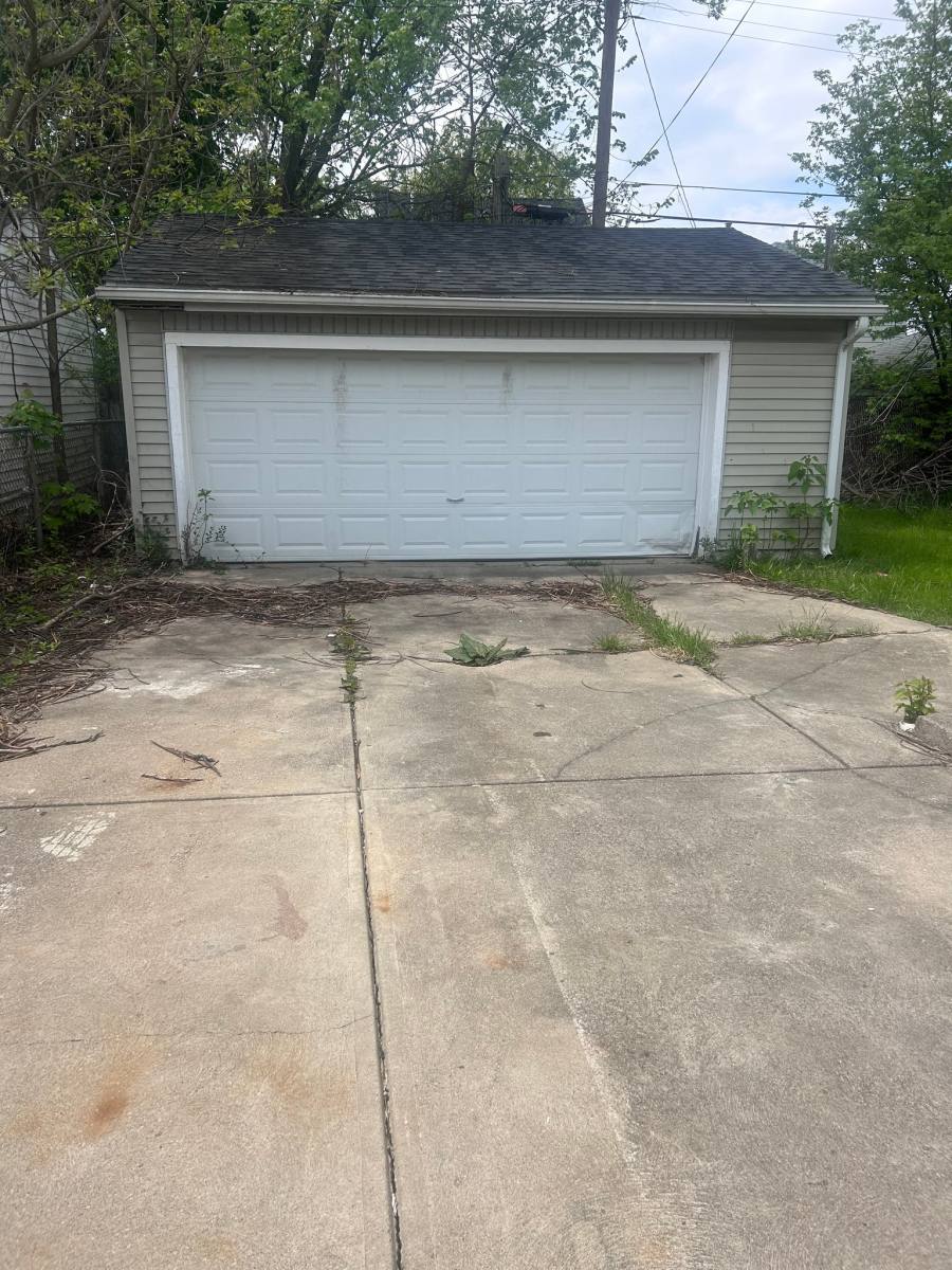 House for rent at 3890 E 143rd St, Cleveland, OH 44128