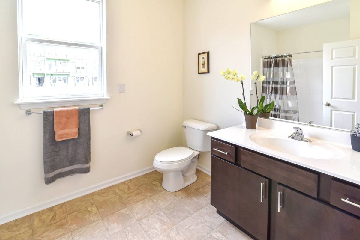 Apartment for rent at 994 Burdeck St, Schenectady, NY 12306