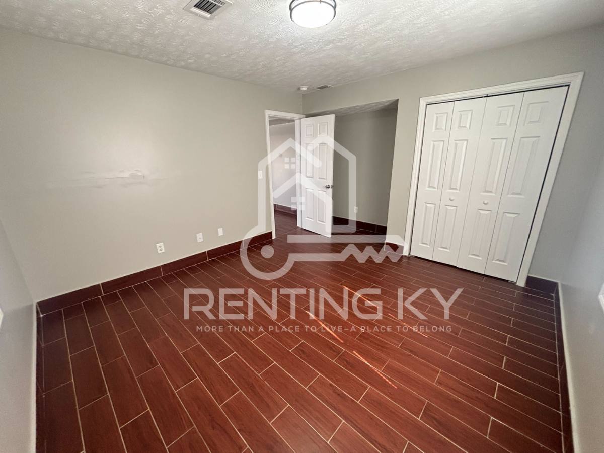 Apartment for rent at 178 S Killarney Lane, Richmond, KY 40475