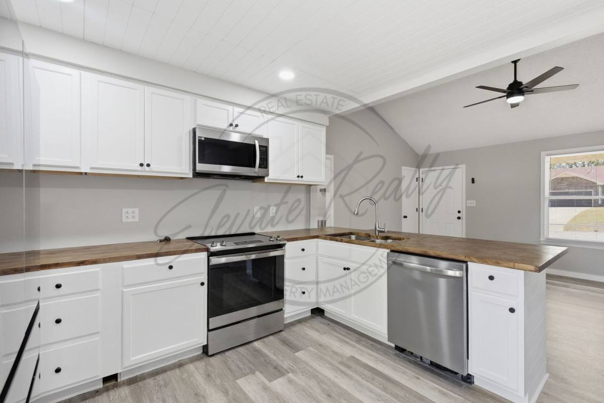 House for rent at 436 Kelsey Dr, Clarksville, TN 37042