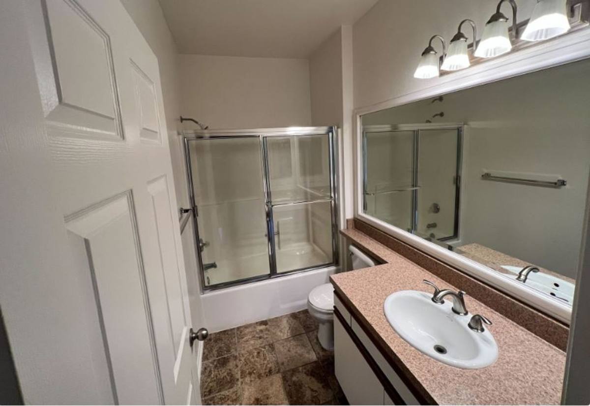Apartment for rent at 1440 Rexford Dr, Los Angeles, CA 90035