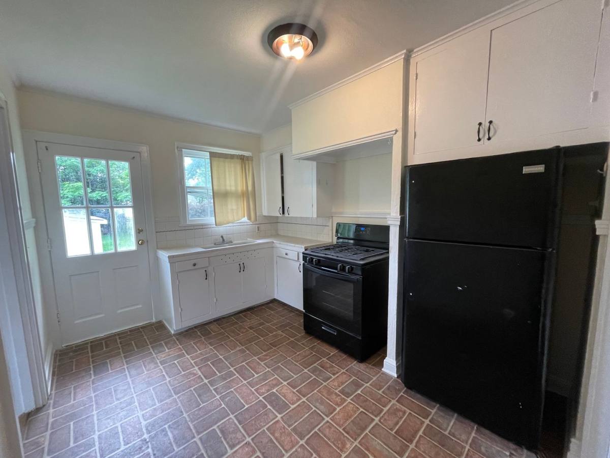 House for rent at 216 Pennsylvania Ave, Shreveport, LA 71105