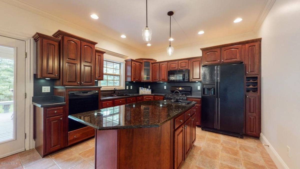 House for rent at 7703 Wolfpen Ridge Dr, Prospect, KY 40059