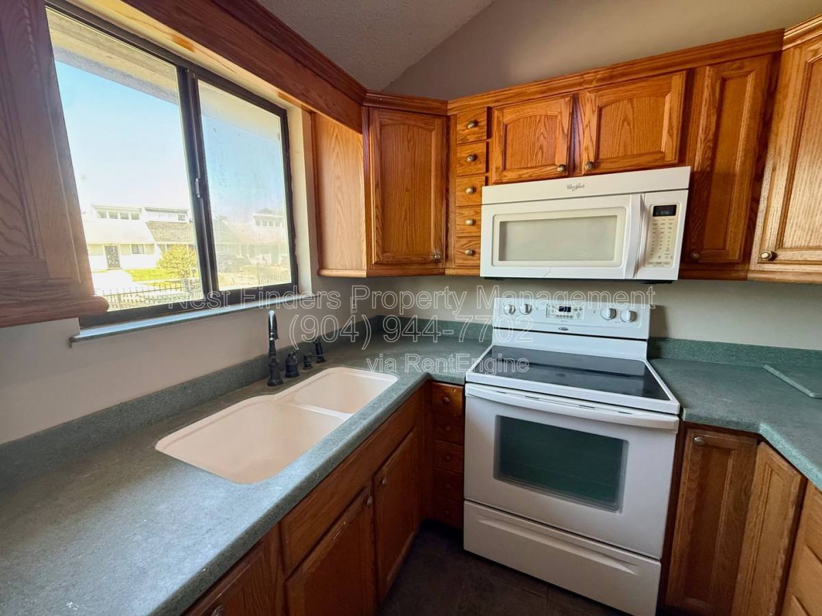 Apartment for rent at 2429 N Seabury Place, Jacksonville, FL 32246