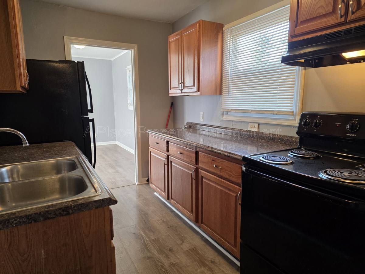 House for rent at 6042 Hancock Ave, Saint Louis, MO 63134