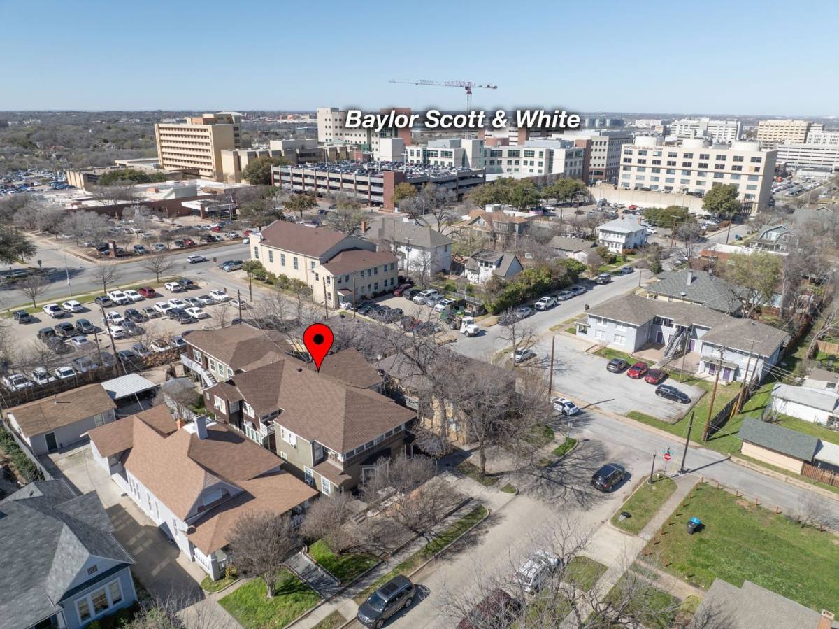 Apartment for rent at 1506 Hurley Ave, Fort Worth, TX 76104