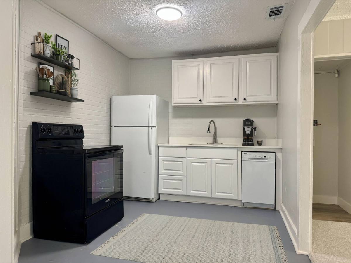Apartment for rent at 1506 Hurley Ave, Fort Worth, TX 76104