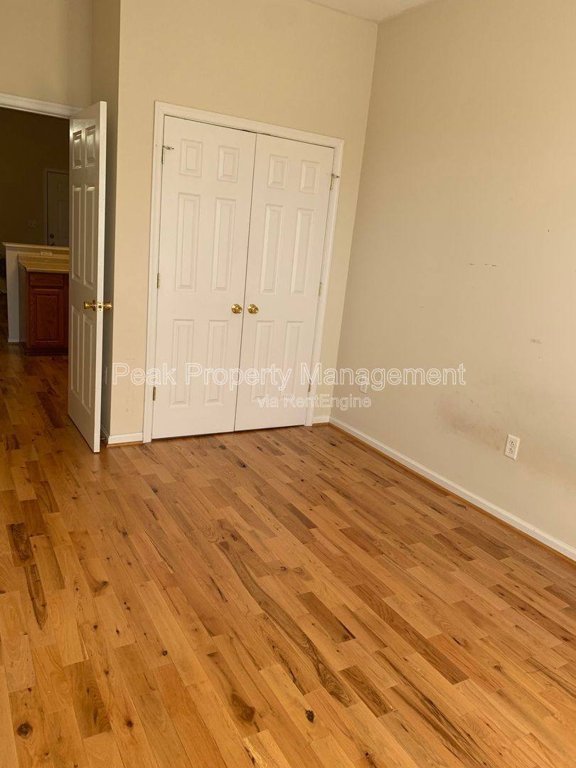 Apartment for rent at 1110 W Main St #4, Richmond, VA 23220