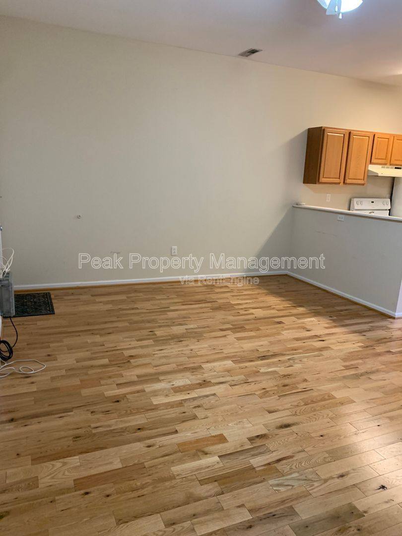 Apartment for rent at 1110 W Main St #4, Richmond, VA 23220