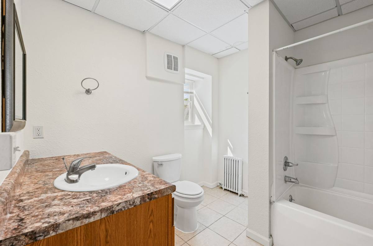 Apartment for rent at 811 W Springfield Ave, Champaign, IL 61820