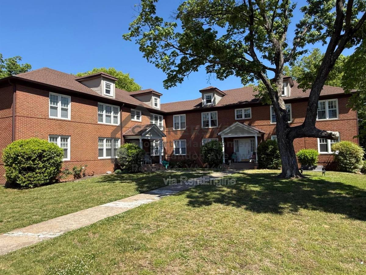 Apartment for rent at 355 Highland Ave SW #1, Roanoke, VA 24016