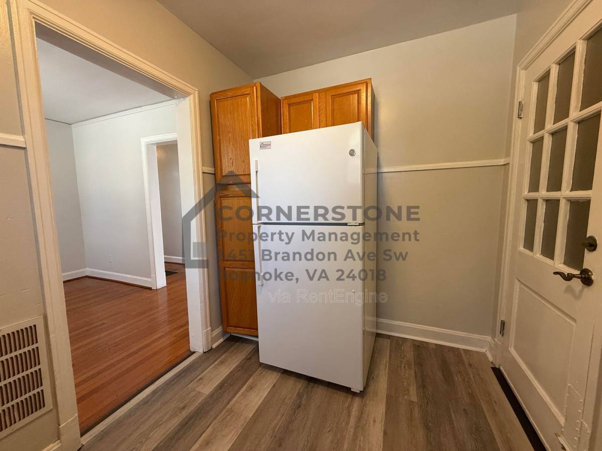 Apartment for rent at 355 Highland Ave SW #1, Roanoke, VA 24016