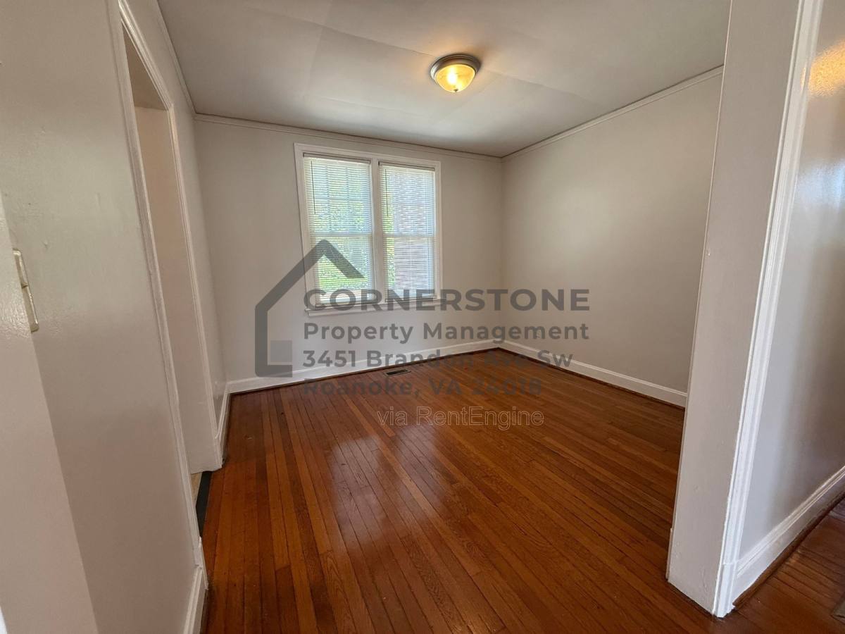 Apartment for rent at 355 Highland Ave SW #1, Roanoke, VA 24016