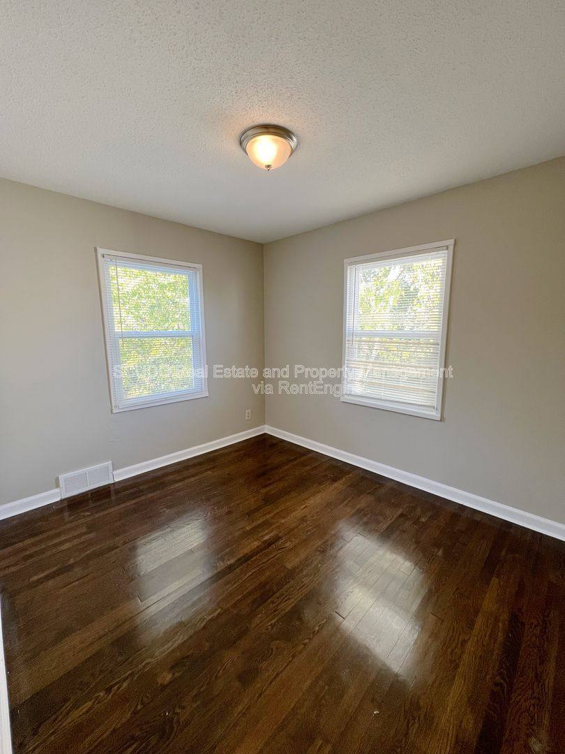 Apartment for rent at 9512 Charlotte St, Kansas City, MO 64131