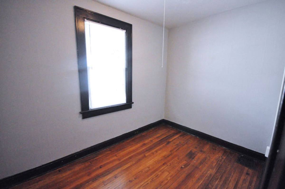 Apartment for rent at 388 Hanford St, Columbus, OH 43206