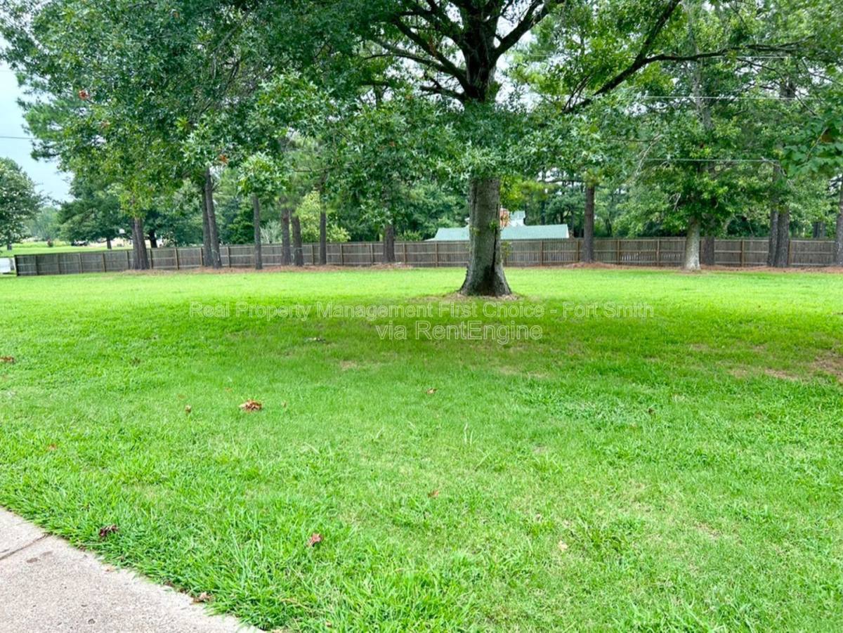 House for rent at 11912 Rye Hill Rd S, Fort Smith, AR 72916