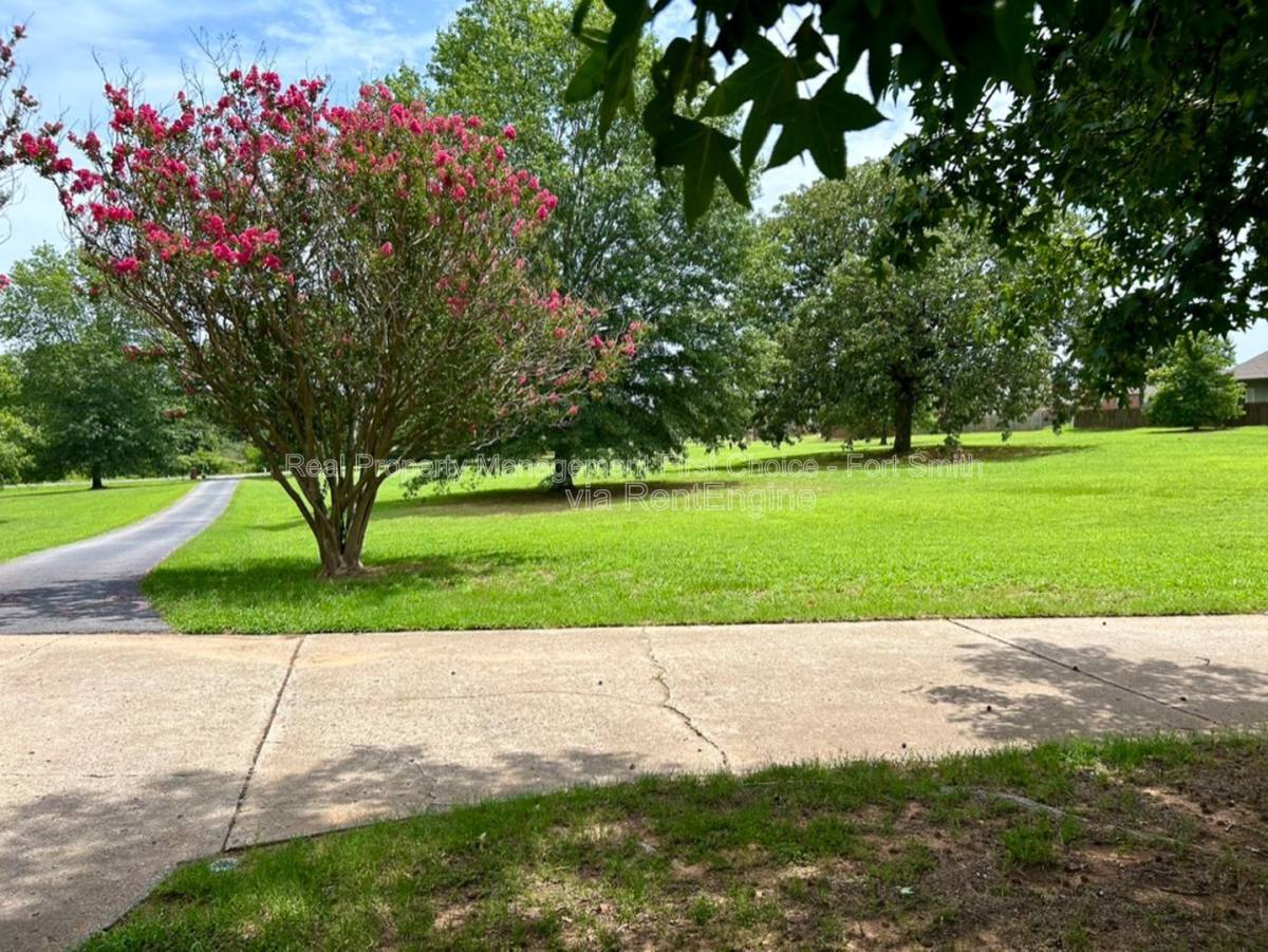 House for rent at 11912 Rye Hill Rd S, Fort Smith, AR 72916