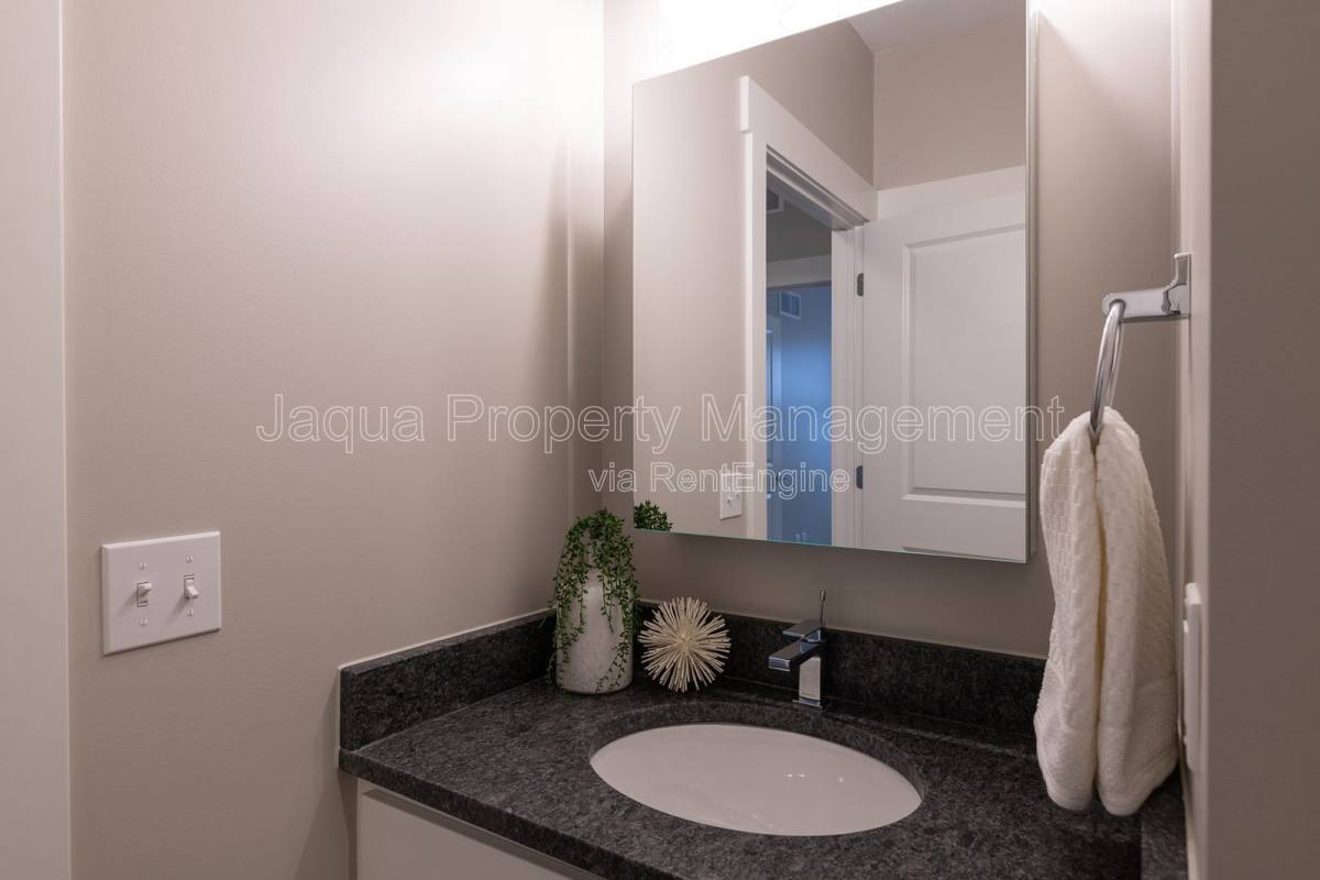 Apartment for rent at 24279 W McGillen Ave #A22, Mattawan, MI 49071