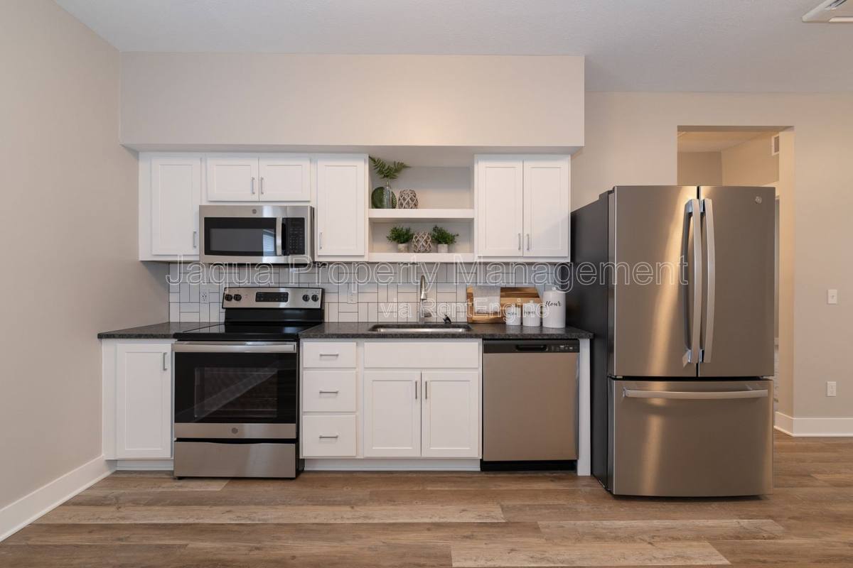 Apartment for rent at 24279 W McGillen Ave #A22, Mattawan, MI 49071