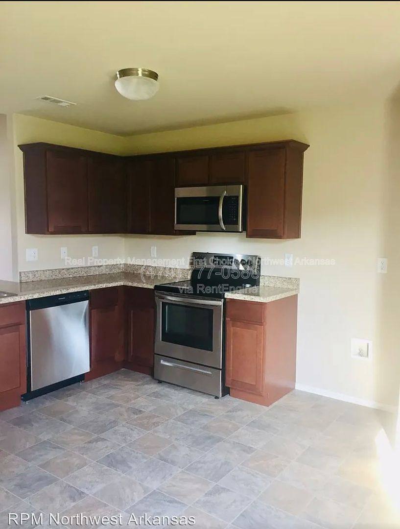 House for rent at 1013 Ethan James St, Elkins, AR 72727