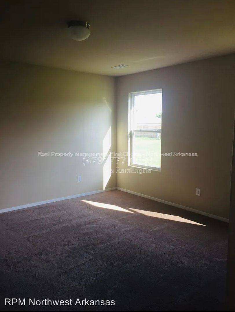 House for rent at 1013 Ethan James St, Elkins, AR 72727