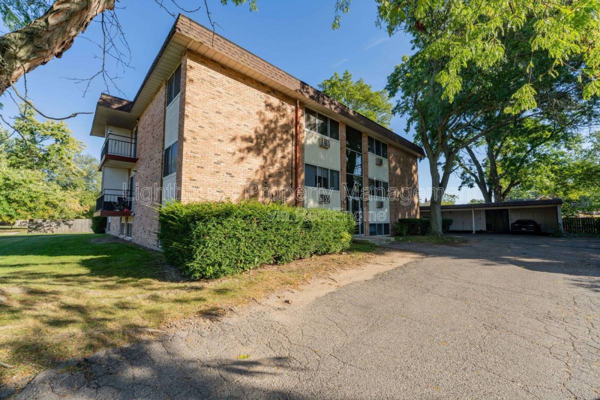 Apartment for rent at 1832 Winton Ave #102, Kalamazoo, MI 49001
