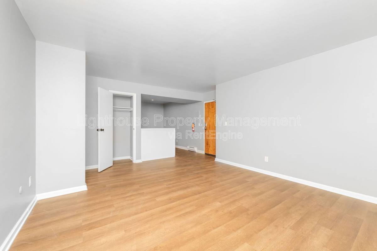 Apartment for rent at 1832 Winton Ave #102, Kalamazoo, MI 49001