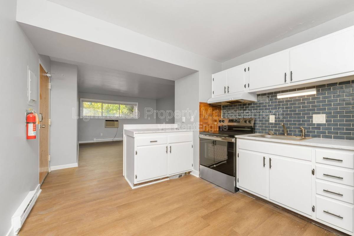 Apartment for rent at 1832 Winton Ave #102, Kalamazoo, MI 49001
