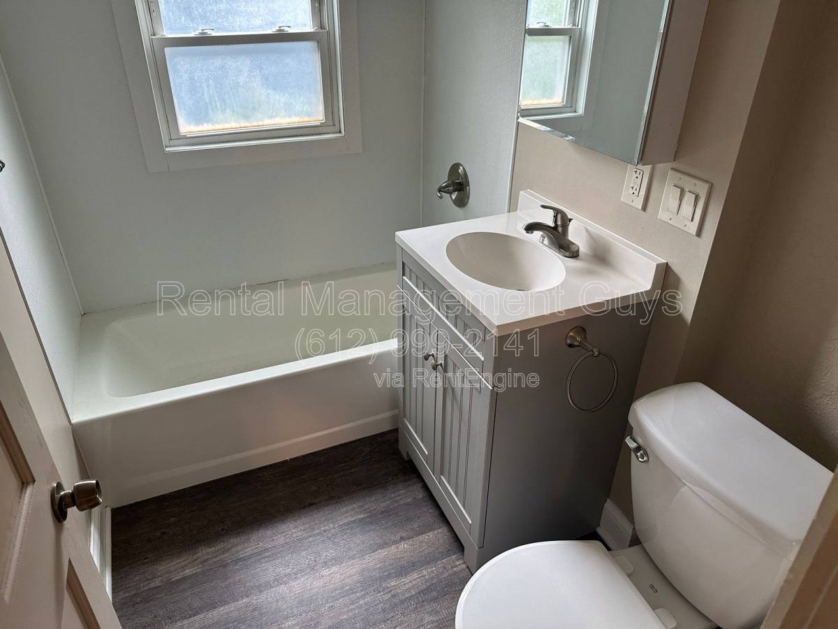 Apartment for rent at 711 26th Ave S, Minneapolis, MN 55454