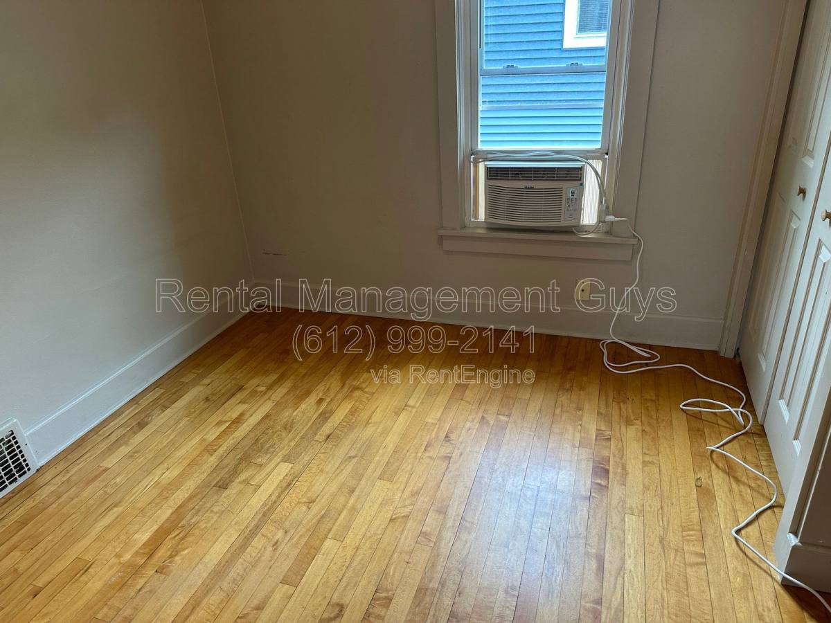Apartment for rent at 711 26th Ave S, Minneapolis, MN 55454