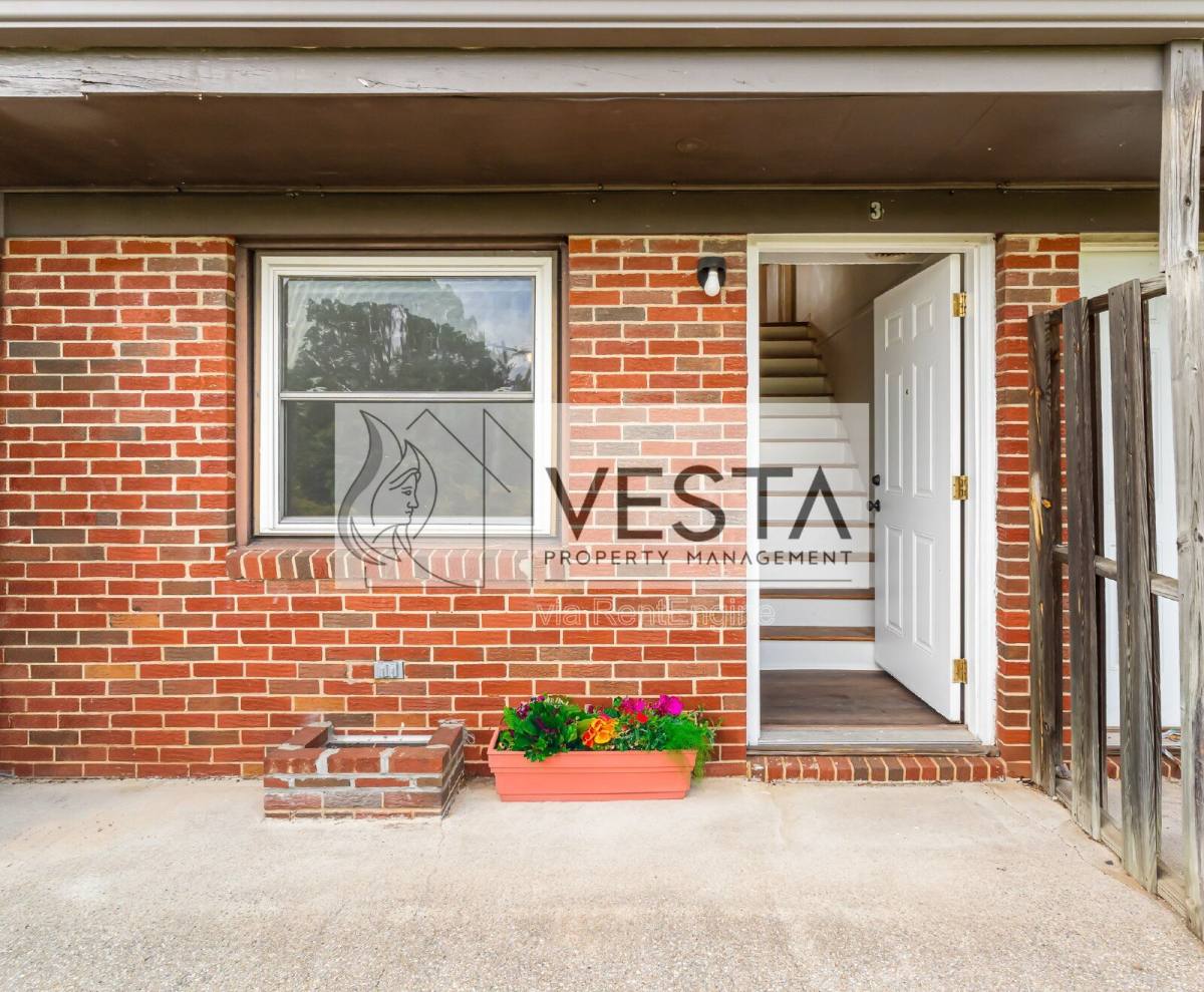 Apartment for rent at 26 Reid St #2, Marion, NC 28752