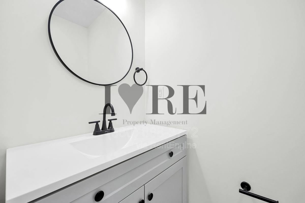 Apartment for rent at 1216 Atcheson St, Columbus, OH 43203