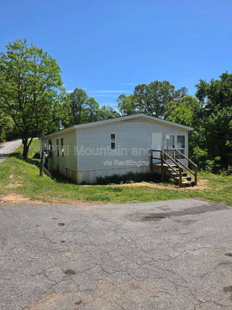 Apartment for rent at 15 Misty Mountain Way #20, Candler, NC 28715