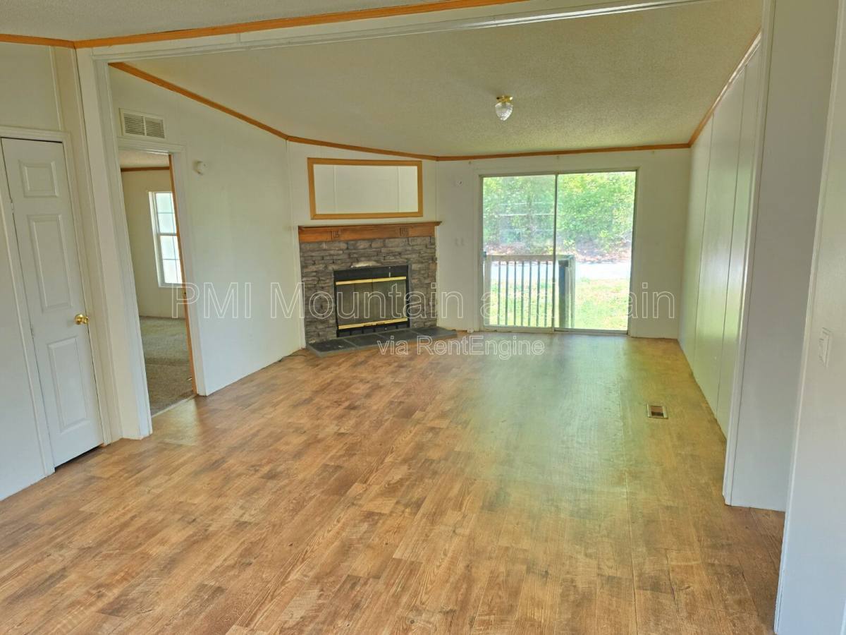Apartment for rent at 15 Misty Mountain Way #20, Candler, NC 28715