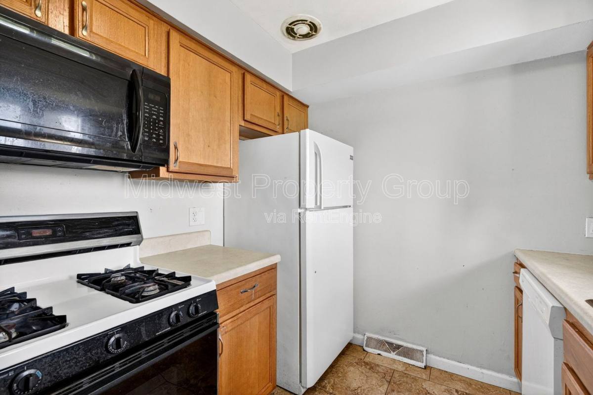 House for rent at 515 Topaz Ave, Saint Louis, MO 63137