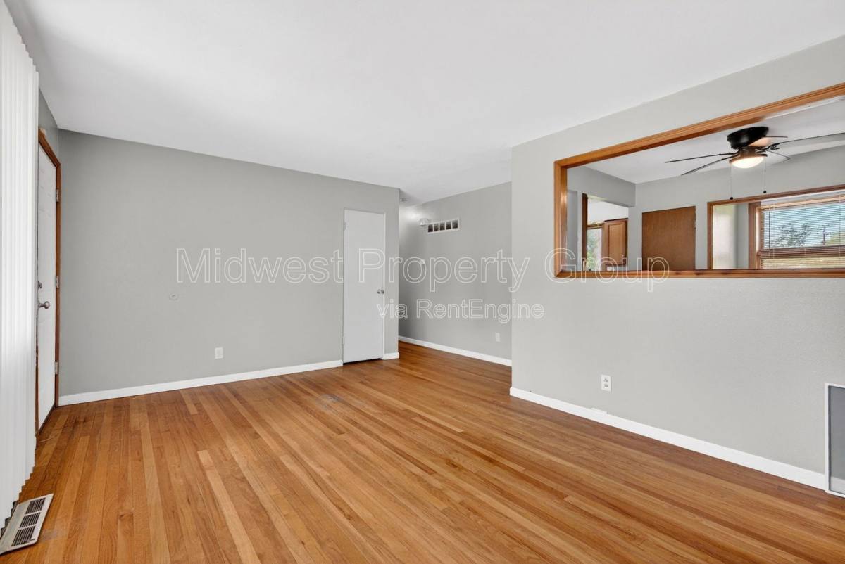 House for rent at 515 Topaz Ave, Saint Louis, MO 63137